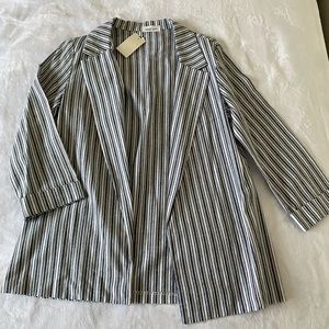 Stripped coat!🤍💙